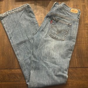 Levi’s 2009 bootcut long size 6 women’s Jeans